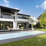 Luxurioese Schaffner