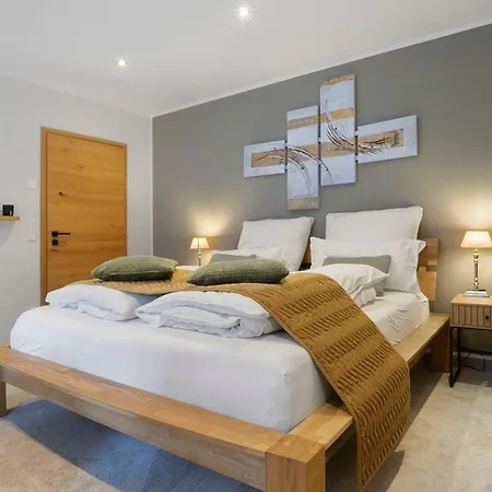 Luxurioese Schaffner * Warendorf