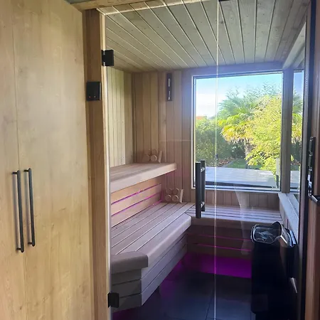 Luxurioese Schaffner *