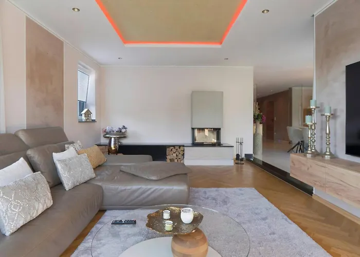 Luxurioese Schaffner 瓦伦多夫